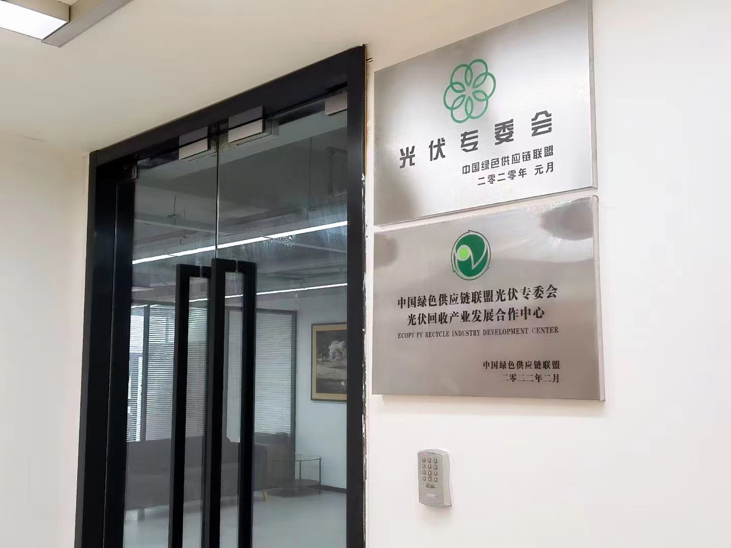 1654135556829334.jpg e2acd4ed0ef30869ff49d7f403f3898.jpg