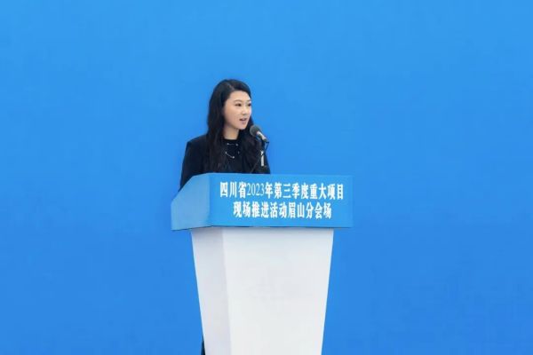 1696597216101668.jpg 640.jpg