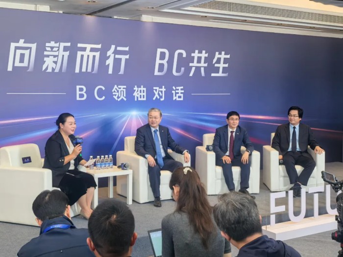 1734056613884658.jpg image2_640.jpg