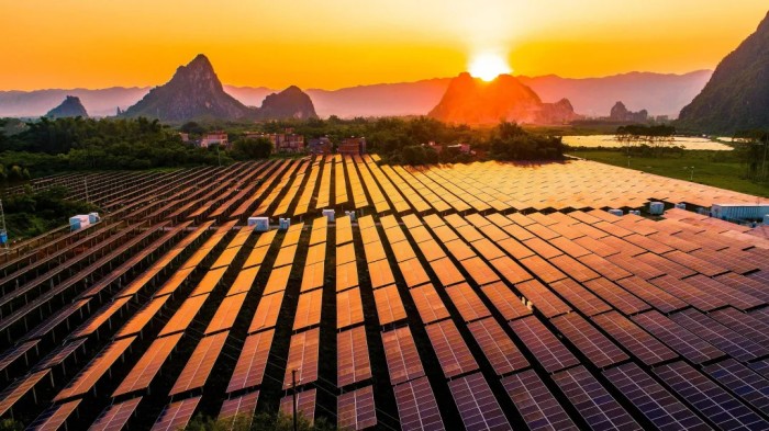 1734058442693300.jpg image1_640.jpg