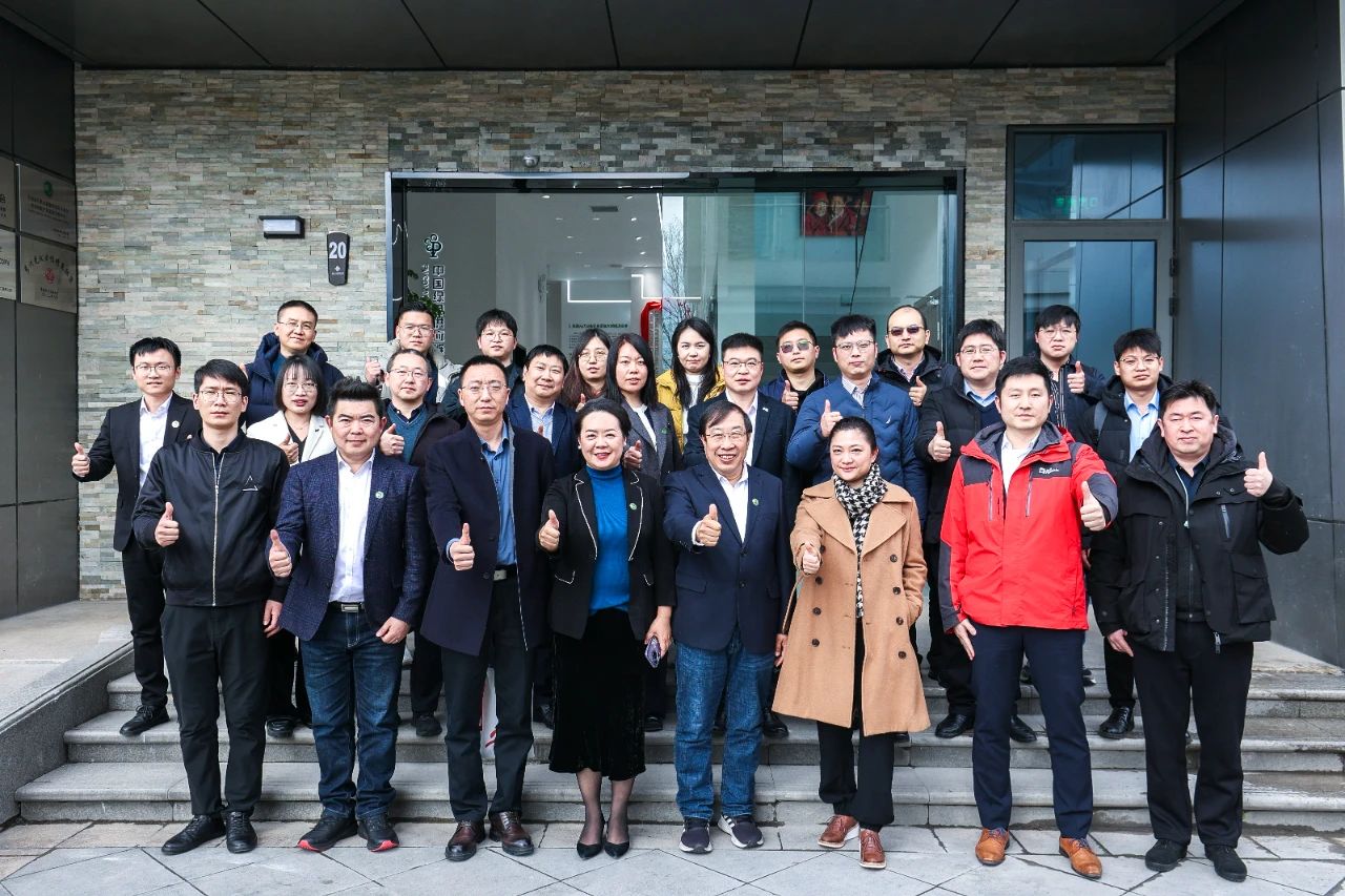 1741670273807552.jpg 1741670273807552.jpg