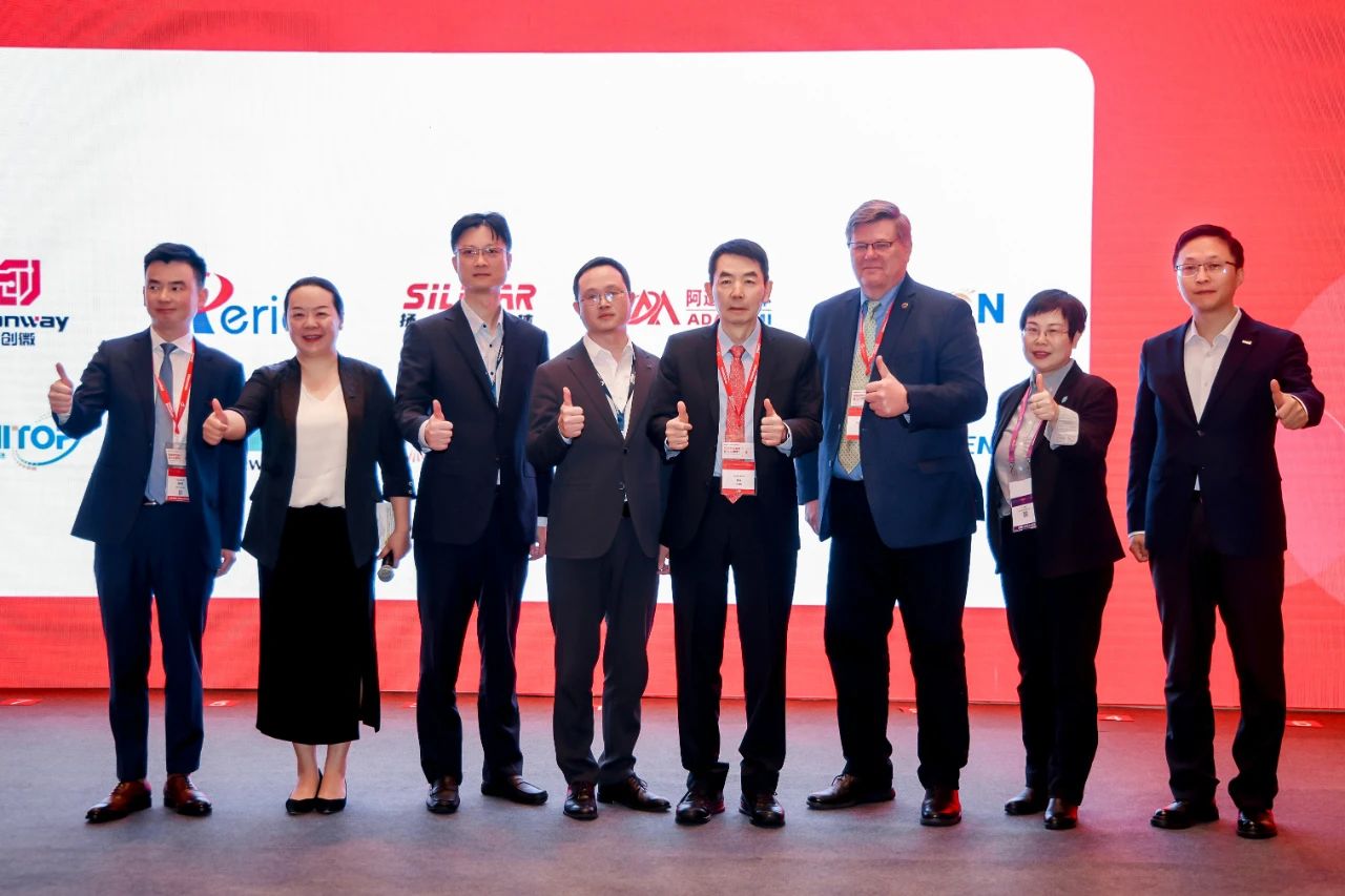 1747299649961869.jpg 1747299649961869.jpg